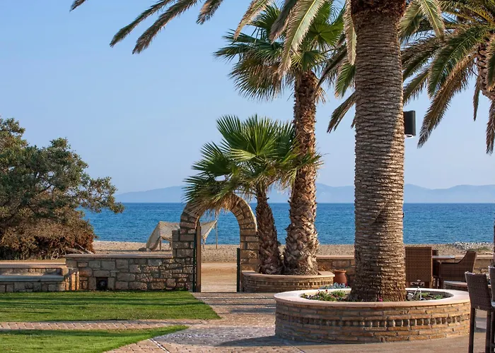 Finikas Hotel